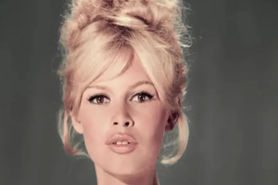 Morre Brigitte Bardot, a atriz que transformou Búzios em destino turístico mundial