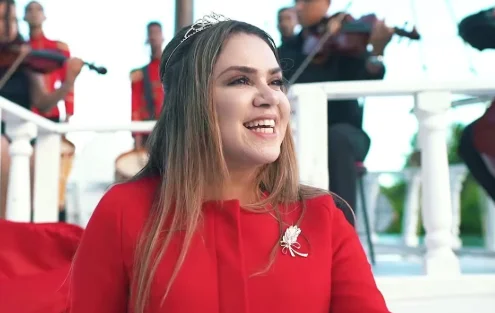 Cantora gospel Sarah Farias cancela parte da agenda por saúde mental e espiritual