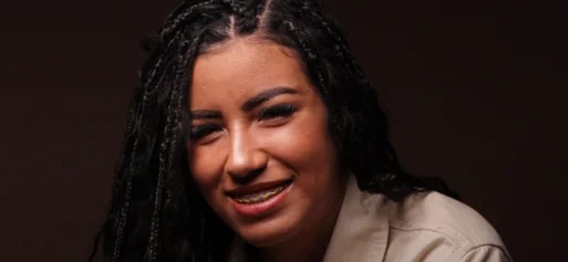 Cantora gospel deixa de cobrar para cantar e ganha aplausos dos seguidores