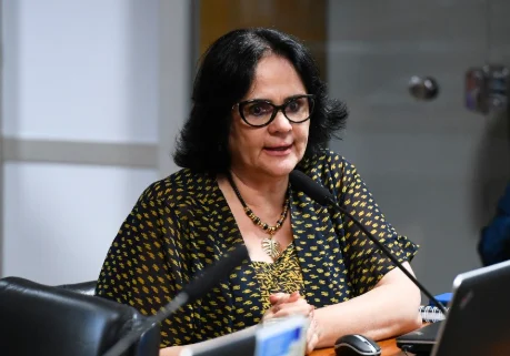 Damares Alves afirma que CPMI do INSS identificou grandes igrejas em esquema de fraudes